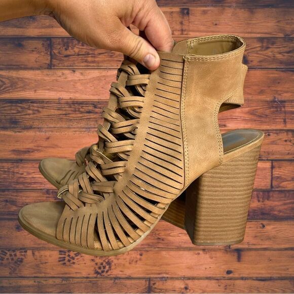 5 for $25🔥Dolce Vita Tan Alyson Peep Toe Bootie Size 9 1/2 - Picture 2 of 9